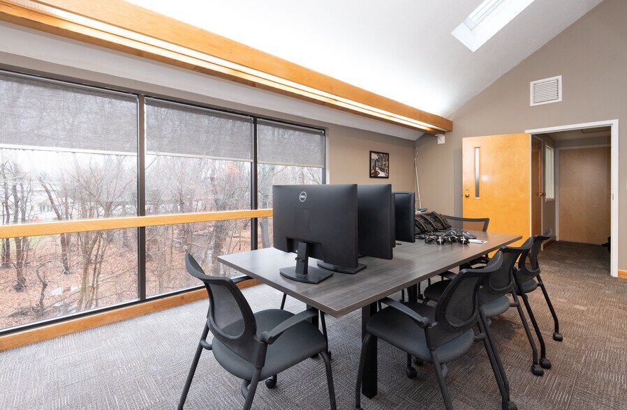 7 Kimball Ln, Lynnfield, MA à louer - Photo intérieure - Image 3 de 14