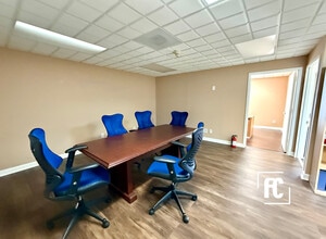 900 SE Federal Hwy, Stuart, FL for lease Interior Photo- Image 2 of 11
