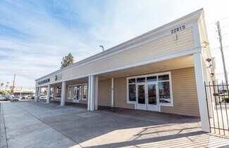 Plus de détails pour 22815 Victory Blvd, West Hills, CA - Commerce de détail à louer