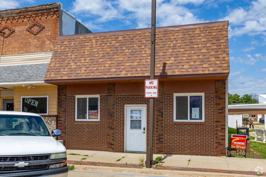 215 W 3rd St, Tama, IA à vendre - Photo du bâtiment - Image 2 de 2