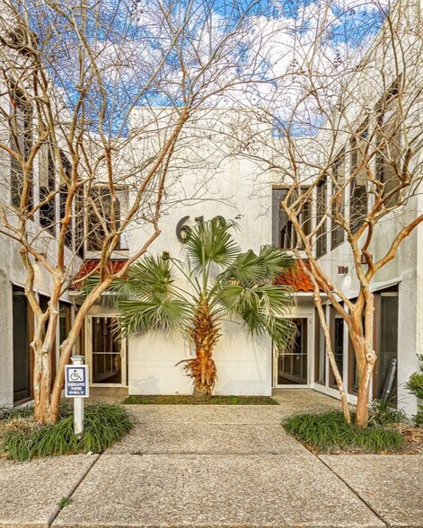 619 Jefferson Hwy, Baton Rouge, LA à louer - Photo du bâtiment - Image 3 de 7