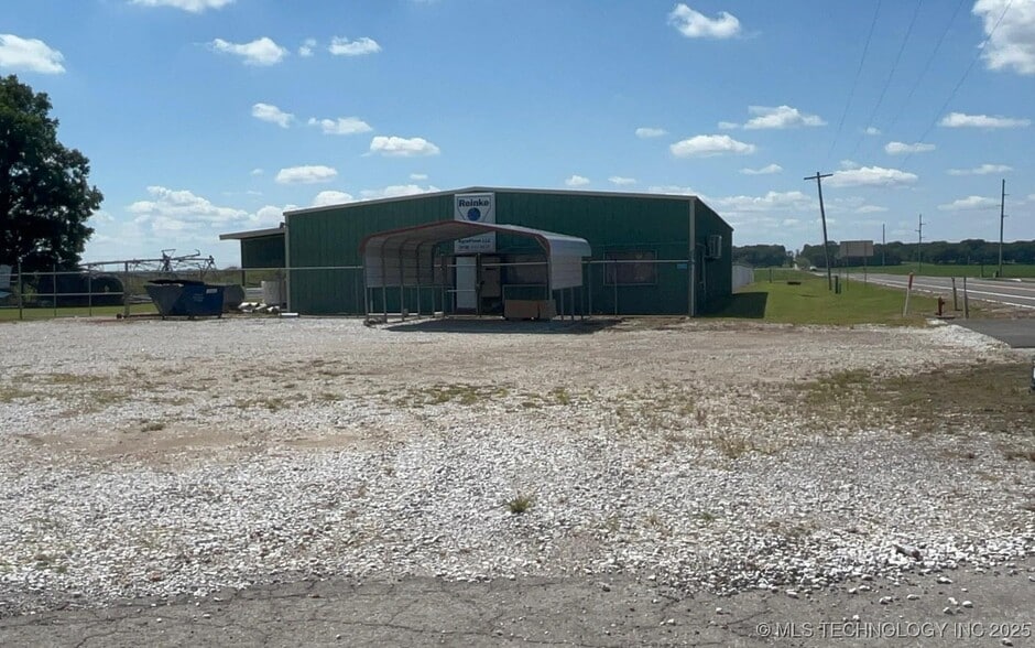 13599 US 64 Hwy, Webbers Falls, OK à vendre - Photo du bâtiment - Image 2 de 3