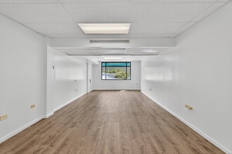 345 Royal Hawaiian Ave, Honolulu, HI for lease Matterport 3D Scan- Image 1 of 7