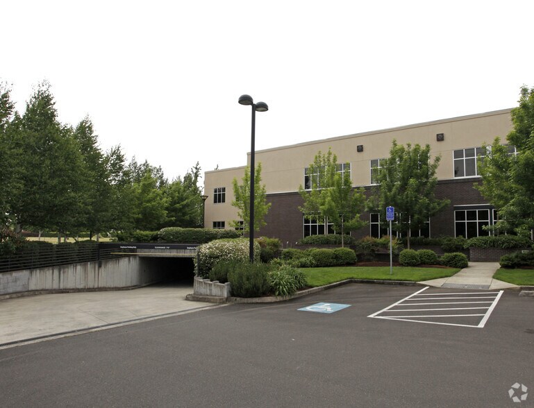 2650 Suzanne Way, Eugene, OR à louer - Photo du bâtiment - Image 3 de 9