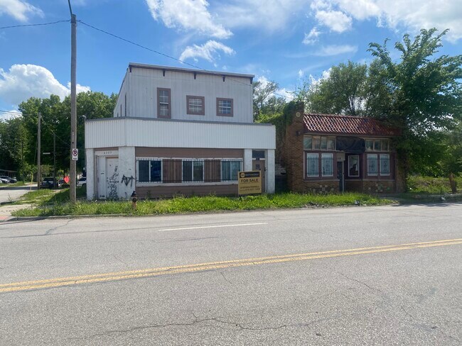 More details for 6319-6123 Stadium Dr, Kansas City, MO - Retail for Sale