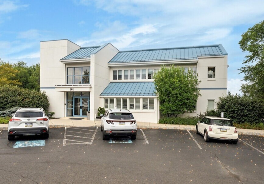 101 Progress Dr, Doylestown, PA for lease Primary Photo- Image 1 of 17