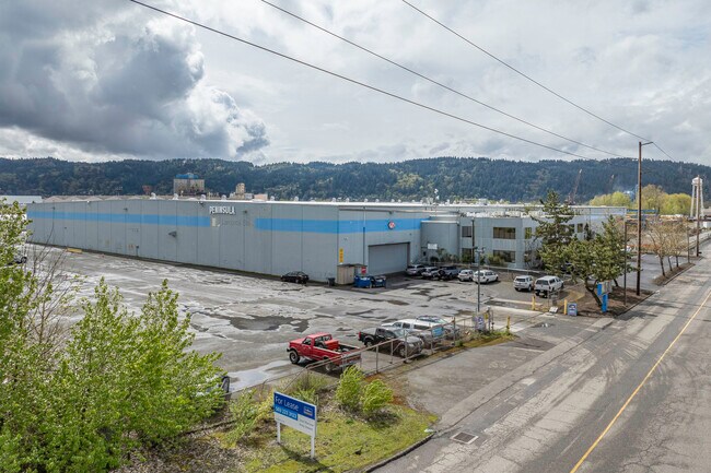 More details for 9040 N Burgard Way, Portland, OR - Industrial for Lease