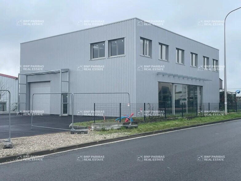 Office in Mérignac for lease - Building Photo - Image 3 of 4