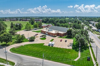 850 Dickman Rd, Des Moines, IA for lease Aerial- Image 2 of 2