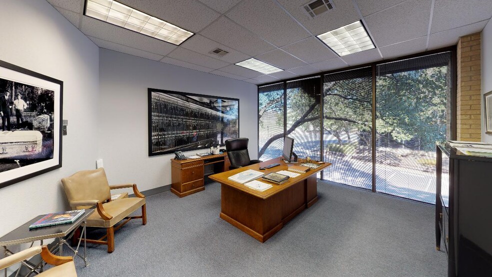 1613 Capital Of Texas Hwy S, Austin, TX for lease - Interior Photo - Image 2 of 8