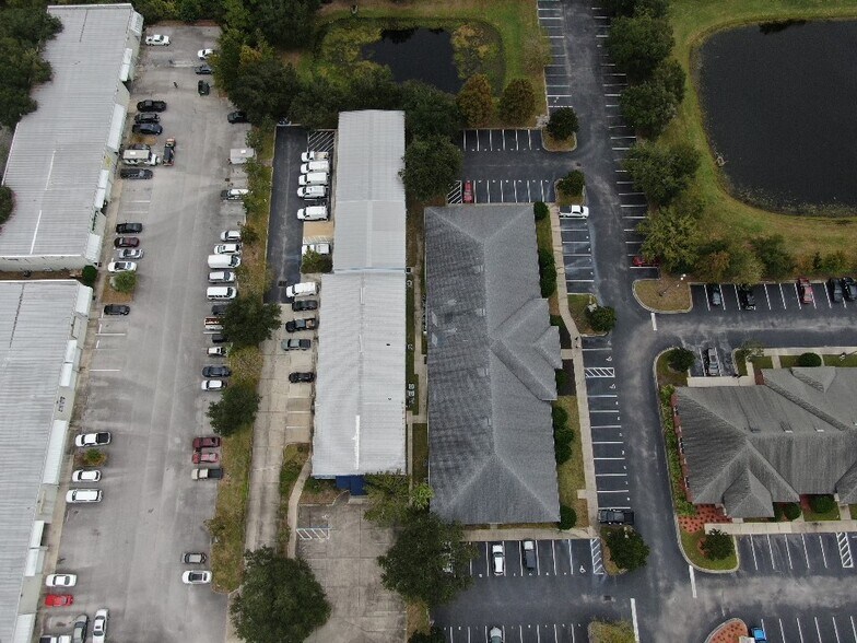 2465 Saint Johns Bluff Rd S, Jacksonville, FL à vendre - Photo du bâtiment - Image 3 de 8