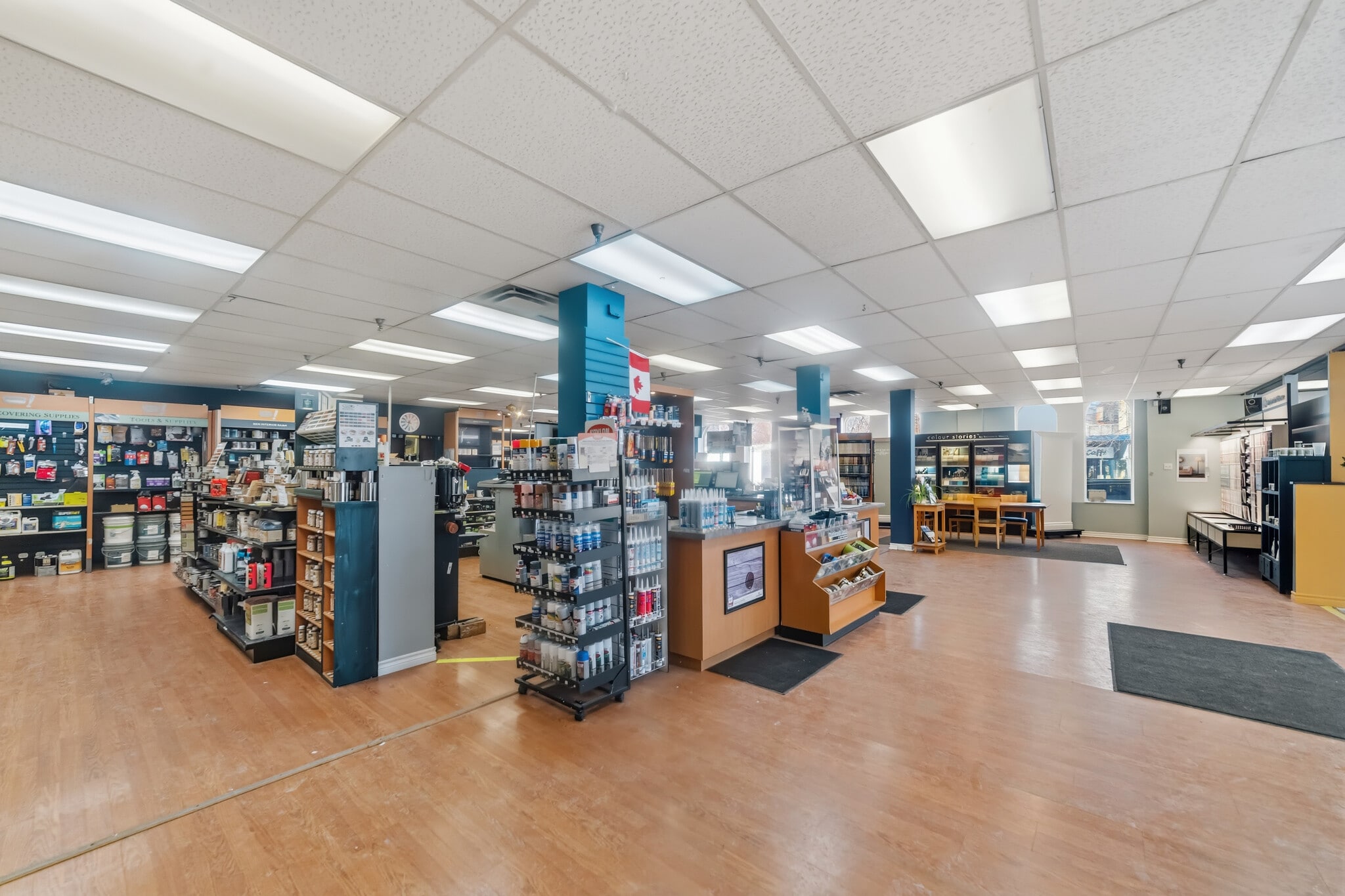 2975 Dundas St W, Toronto, ON for lease Interior Photo- Image 1 of 5