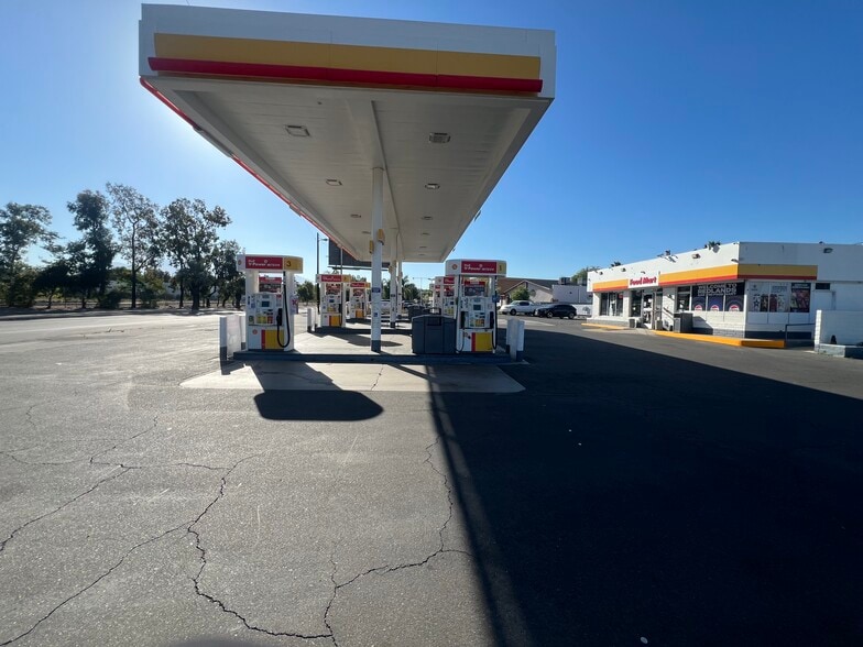 1195 W Redlands Blvd, Redlands, CA for sale - Building Photo - Image 2 of 8
