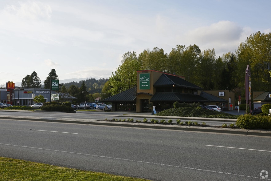 2729-2733 Barnet Hwy, Coquitlam, BC for sale - Building Photo - Image 1 of 1