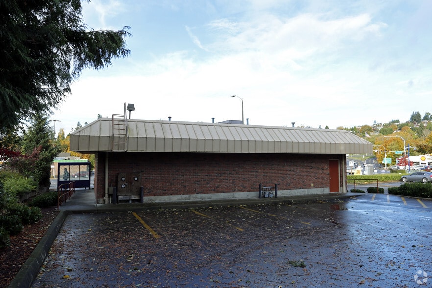 21804 Marine View Dr S, Seattle, WA for lease - Building Photo - Image 2 of 7