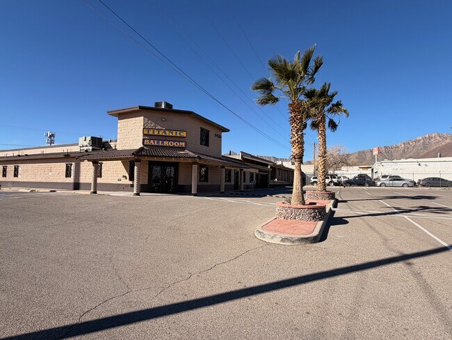 Plus de détails pour 4430 Titanic Ave, El Paso, TX - Spécialité à vendre