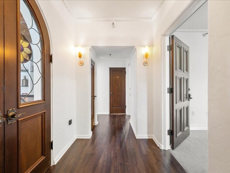 890 Osos St, San Luis Obispo, CA à louer - Photo du bâtiment - Image 2 de 8