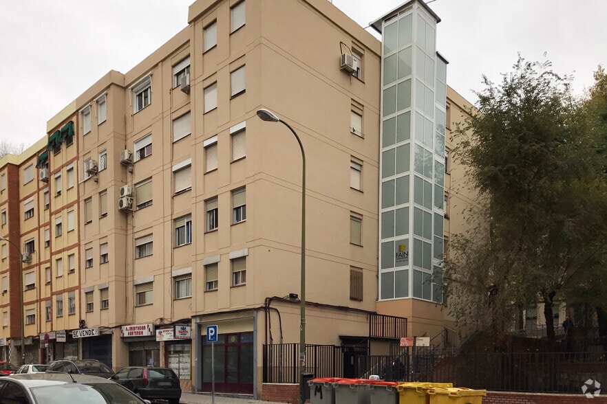 Calle de María Teresa Sáenz de Heredia, 36, Madrid, Madrid for sale - Building Photo - Image 2 of 2