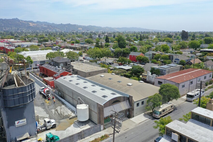 1321 5th St, Berkeley, CA à vendre - Photo du bâtiment - Image 3 de 19