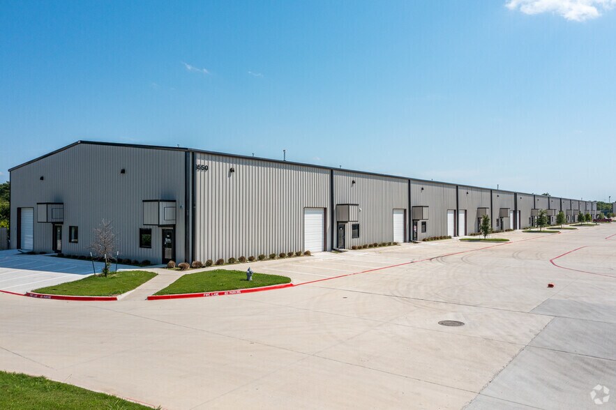 3550 E Long Ave, Fort Worth, TX à louer - Photo du bâtiment - Image 2 de 6