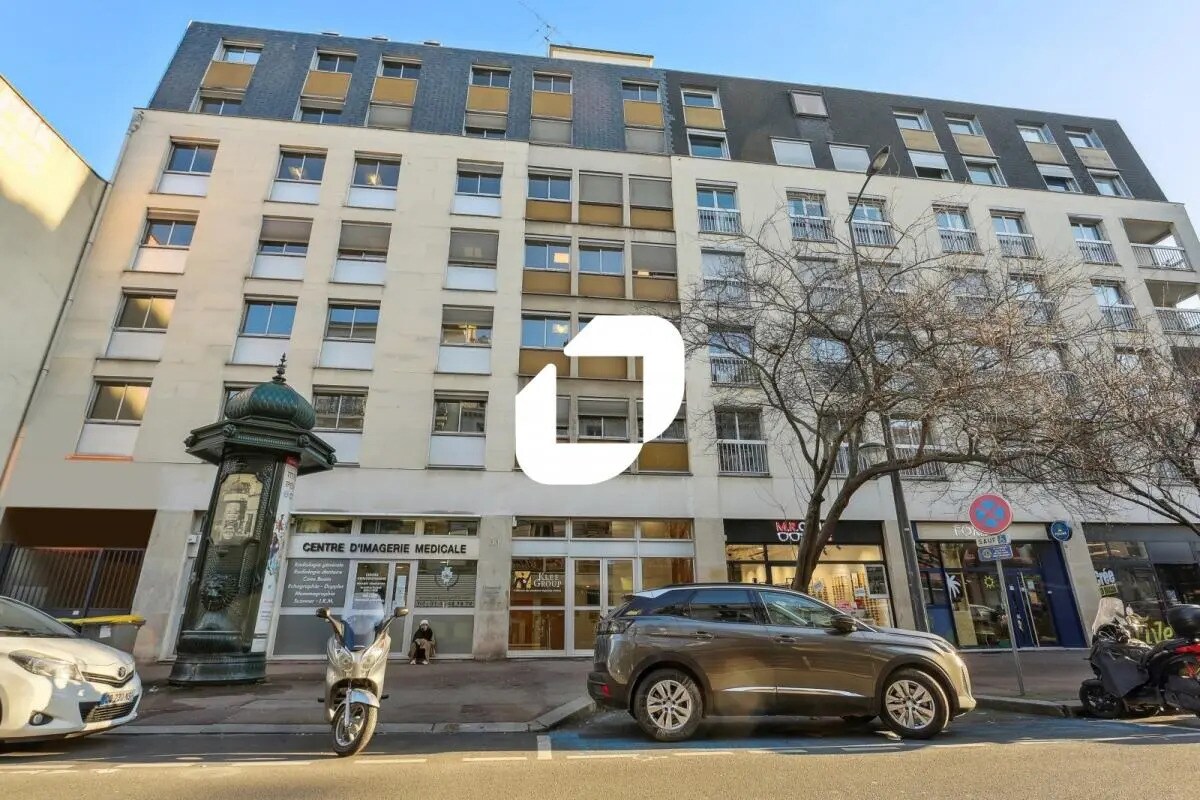 31-33 Rue Ernest Renan, Issy-les-Moulineaux for lease Building Photo- Image 1 of 12