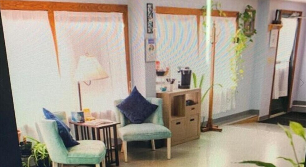 58 Columbia St, Adams, MA à vendre - Photo intérieure - Image 2 de 11