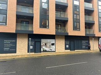 Plus de détails pour 33-37 Belmont Rd, Uxbridge - Commerce de détail à louer