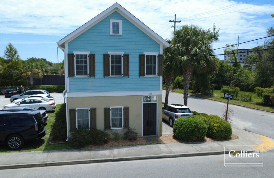 235 Huger St, Charleston, SC à vendre - Photo du bâtiment - Image 1 de 14