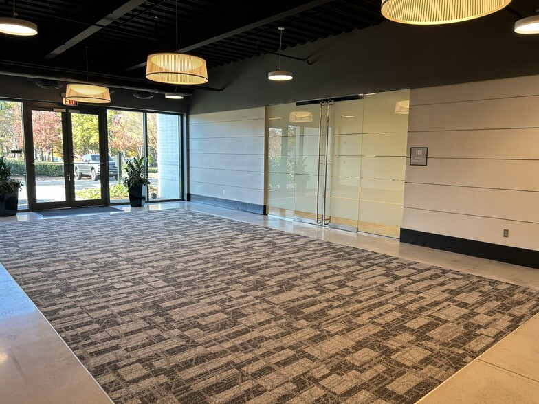 1990 Vaughn Rd, Kennesaw, GA for lease - Building Photo - Image 3 of 10