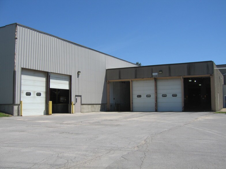 1 Bernzomatic Dr, Medina, NY à louer - Photo du bâtiment - Image 2 de 4