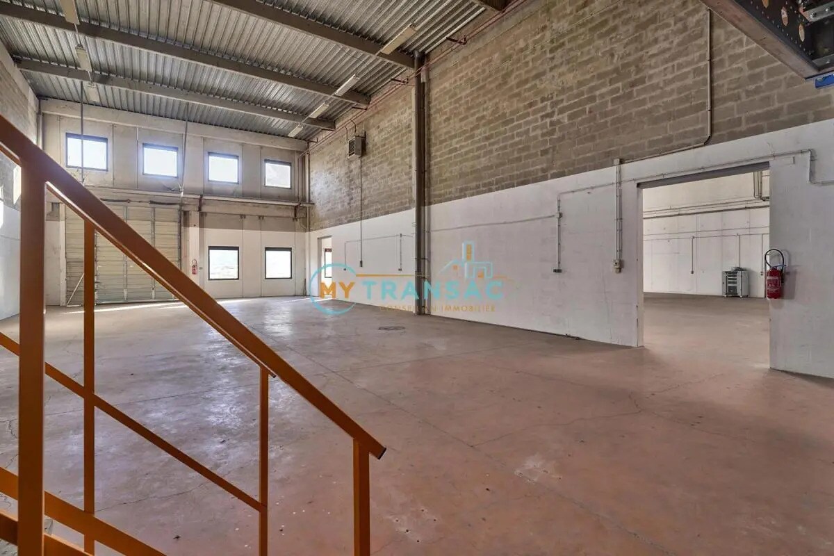 Industrial in Lognes for lease Building Photo- Image 1 of 13
