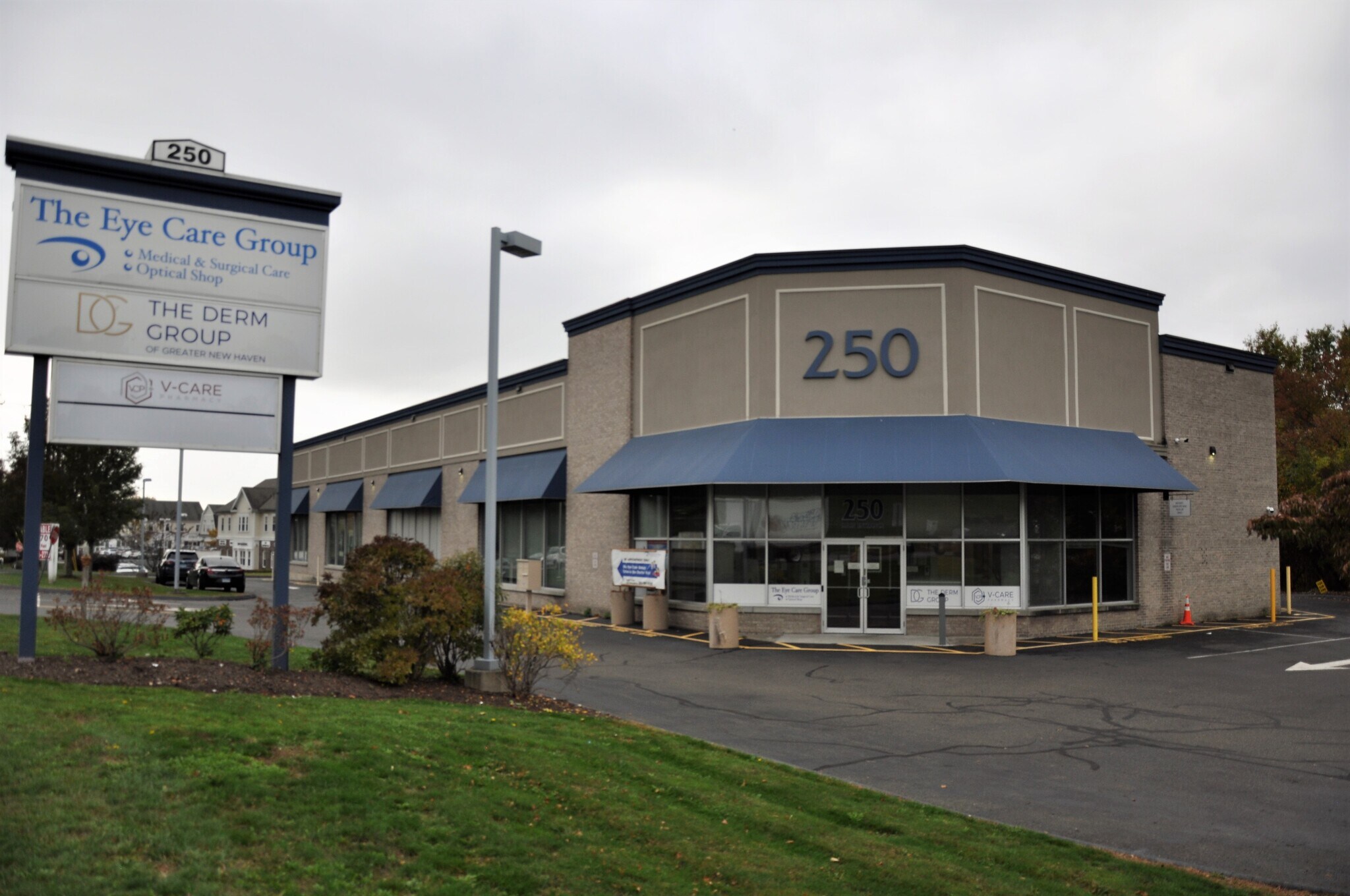 250 Indian River Rd, Orange, CT à louer Photo du bâtiment- Image 1 de 4