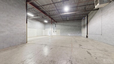 1100-1240 Rue Beaulac, Montréal, QC à louer Numérisation 3D de Matterport- Image 1 de 10