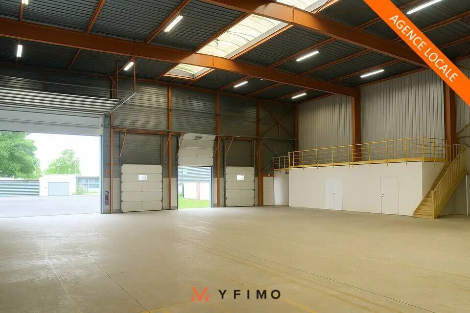 Flex in Épône for lease Interior Photo- Image 1 of 8