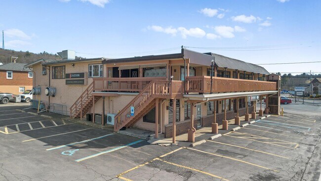 Plus de détails pour 31 Lakeside Dr, Harveys Lake, PA - Commerce de détail à vendre