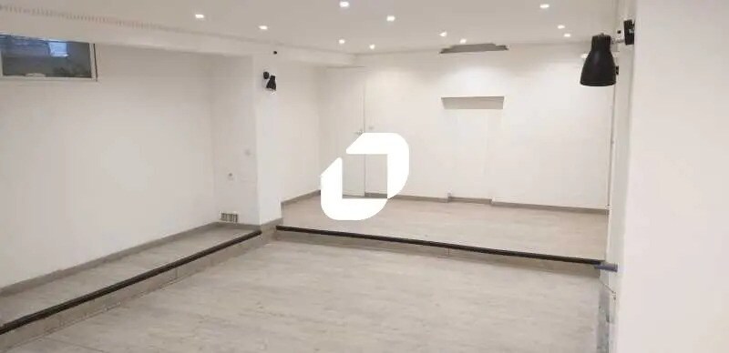 Office in Villejuif for lease Interior Photo- Image 1 of 14