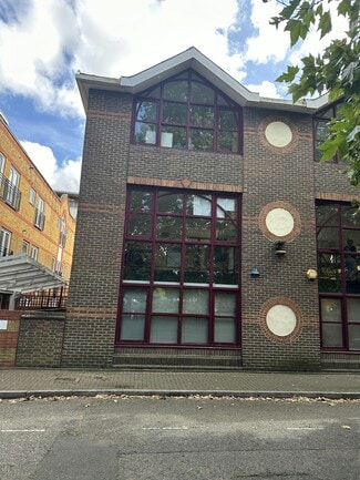 More details for Putney Bridge Rd, London - Office for Lease