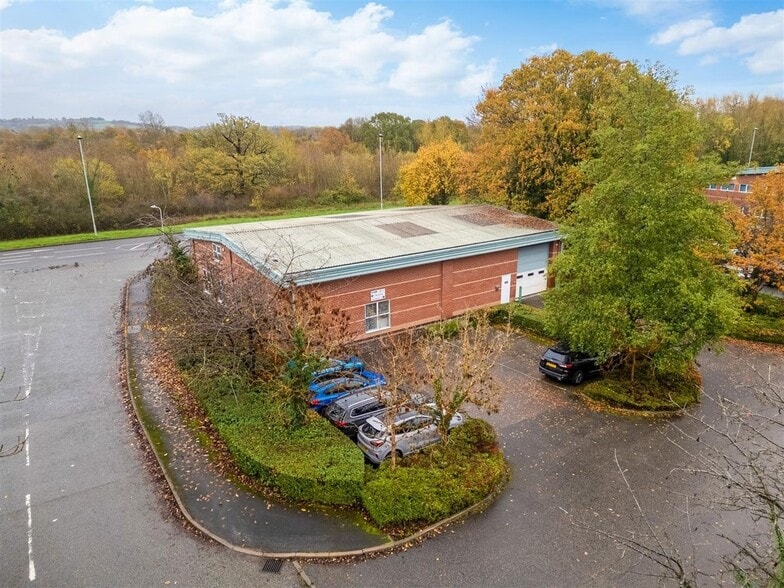 1 Meir Rd, Redditch à vendre - Photo du bâtiment - Image 2 de 9