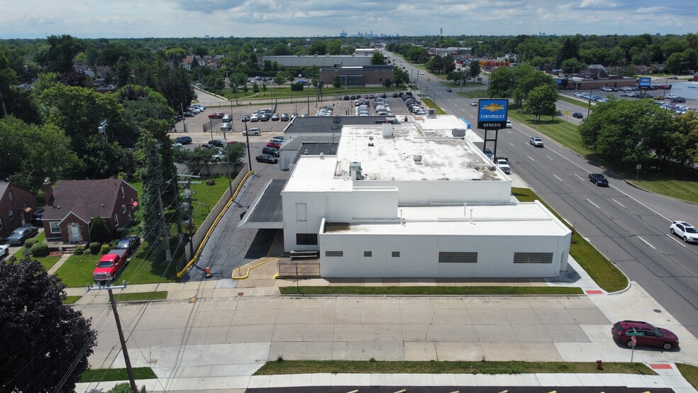 21800 Gratiot Ave, Eastpointe, MI à vendre - Photo du bâtiment - Image 2 de 33