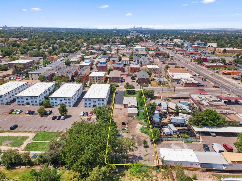 1440 Moline St, Aurora, CO for sale - Primary Photo - Image 1 of 5