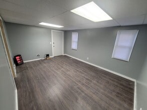 410 2nd, Paden City, WV for lease Interior Photo- Image 2 of 5