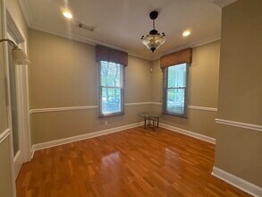 198 Orange Ave, Suffern, NY à louer Photo intérieure- Image 2 de 7