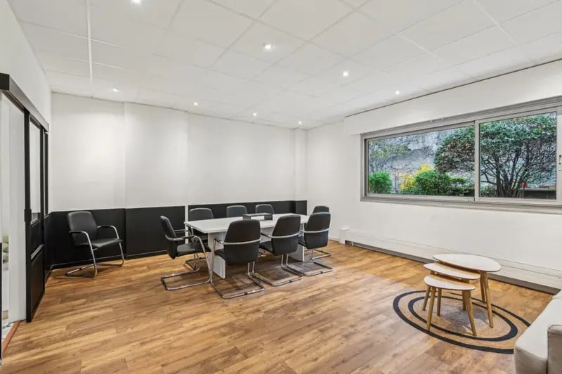 22-24 Avenue De Saint-Ouen, Paris for lease - Interior Photo - Image 2 of 7