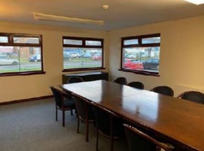 4 Borrowmeadow Rd, Stirling for lease Interior Photo- Image 2 of 2