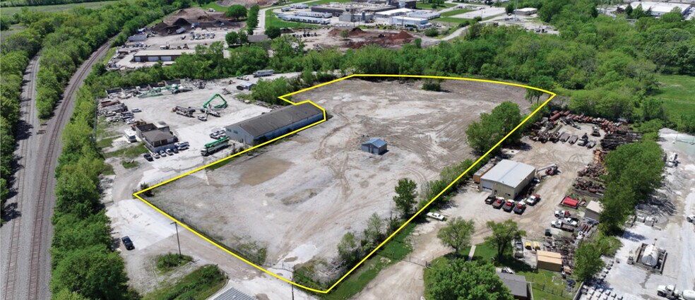 13700 Oak St, Kansas City, MO à louer - Photo du bâtiment - Image 1 de 5