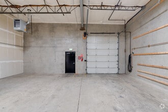 14200 SE 98th Ct, Clackamas, OR for lease Interior Photo- Image 2 of 13