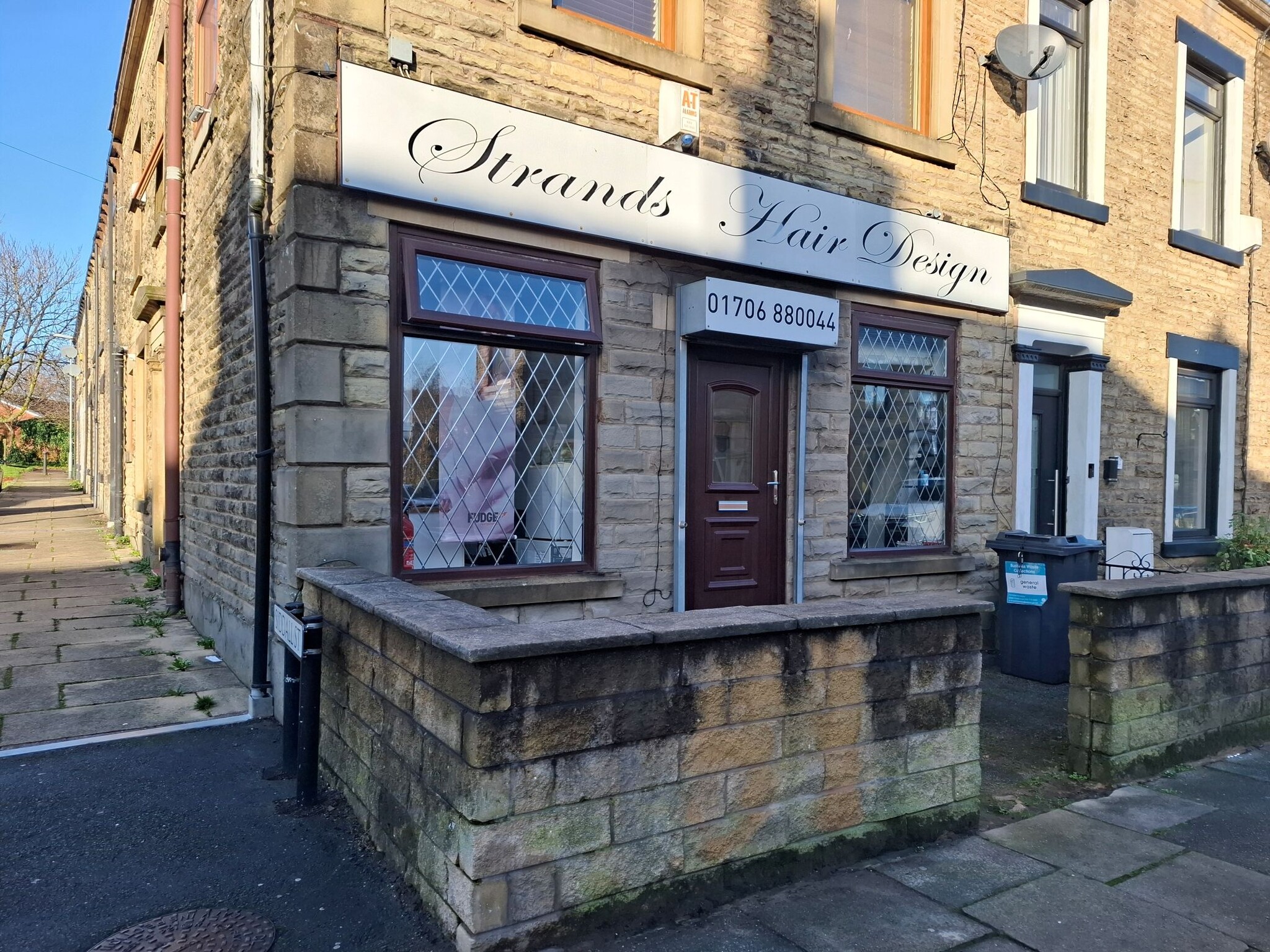 53 Milnrow Rd, Oldham for sale Building Photo- Image 1 of 3