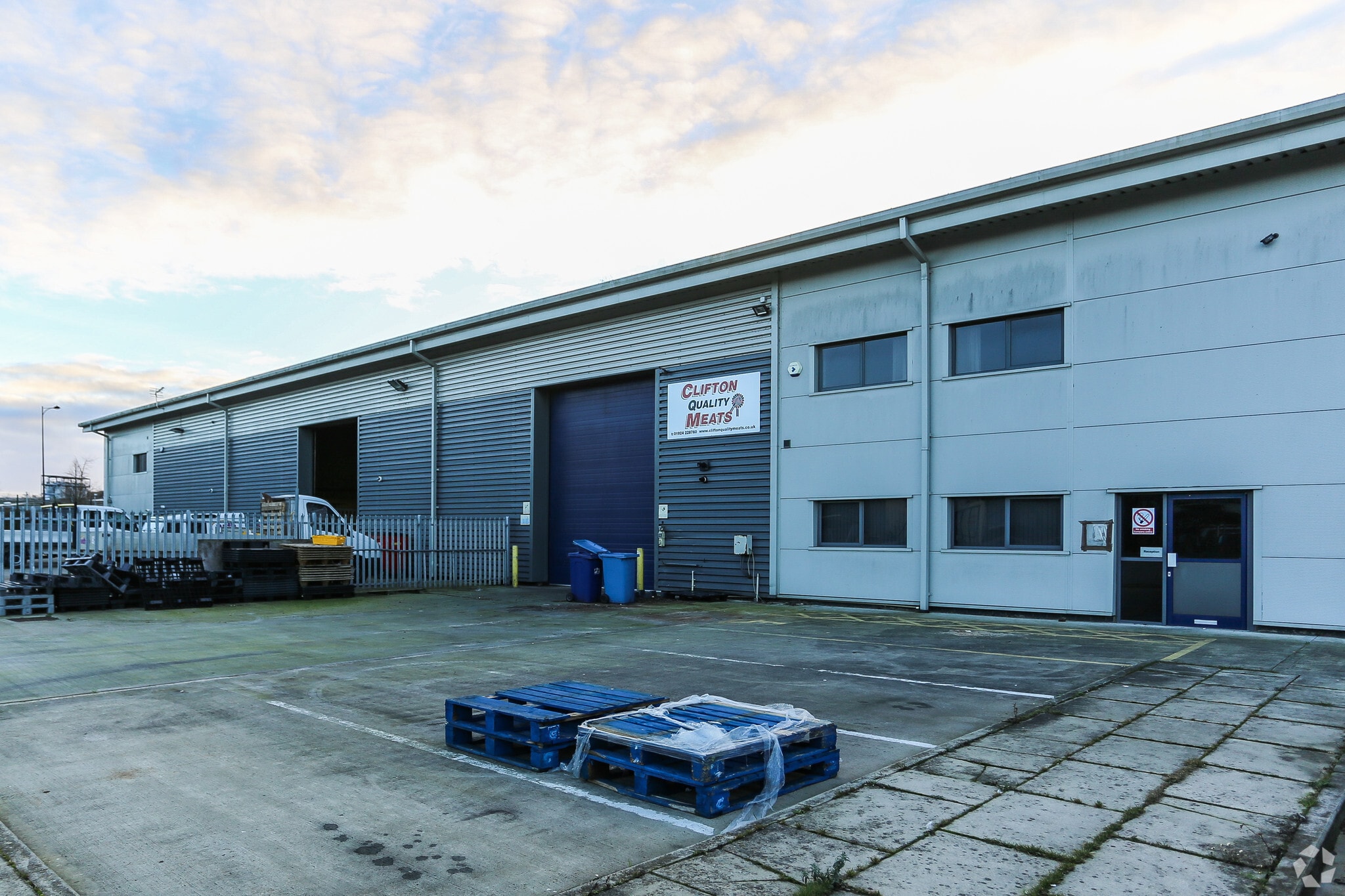 Express Way, Normanton for lease Building Photo- Image 1 of 4