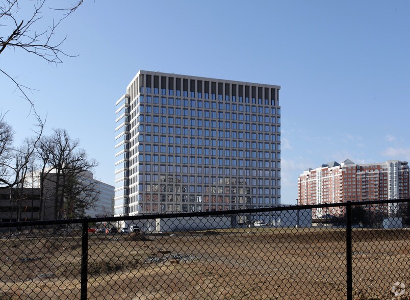 11601 Landsdowne St, Rockville, MD for lease - Building Photo - Image 2 of 2