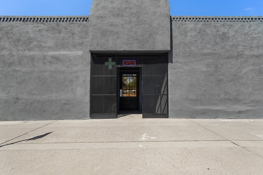 637 Broadway Blvd SE, Albuquerque, NM à vendre - Photo du bâtiment - Image 1 de 34